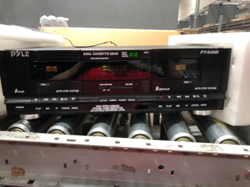 Photo 2 of Dual Cassette Deck | Music Recording Device with RCA Cables | Removable Rack Mounting Hardware | CrO2 Tape Selector | Built-in 3 Digit Tape Counter - 110V/220V