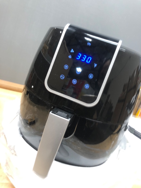 Photo 1 of **LITTLE TRAY HAS SMALL CRACK ON LEFT SIDE, SEE PHOTO**
Iconites 7Qt Air Fryer, 6-in-1 Digital Toaster Ovens with LCD Screen and Non-Stick Fryer Basket
