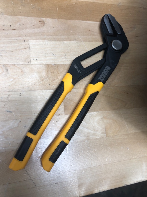 Photo 2 of 10 in. Straight Jaw Pushlock Plier
by
DEWALT