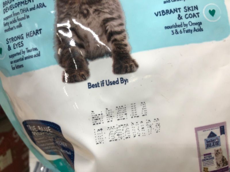 Photo 2 of BB:07/20/24
Blue Buffalo Baby BLUE Healthy Growth Formula Grain Free High Protein, Natural Kitten Dry Cat Food, Chicken 2-lb 2 Pound (Pack of 1)