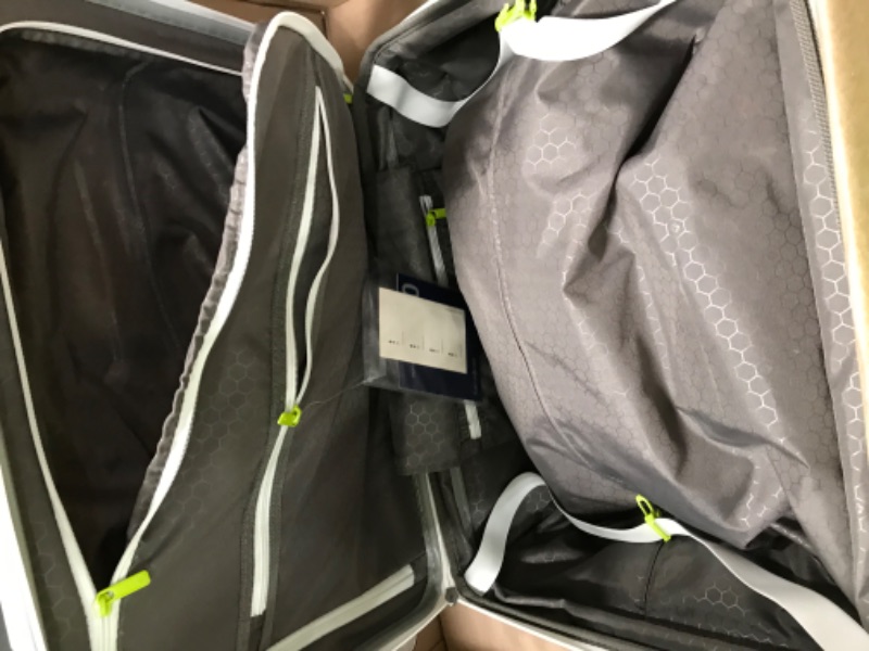 Photo 4 of ***HEAVILY USED/DIRTY - SEE PICTURES***
Samsonite Freeform Hardside Expandable with Double Spinner Wheels, Carry-On 21-Inch, White/Grey