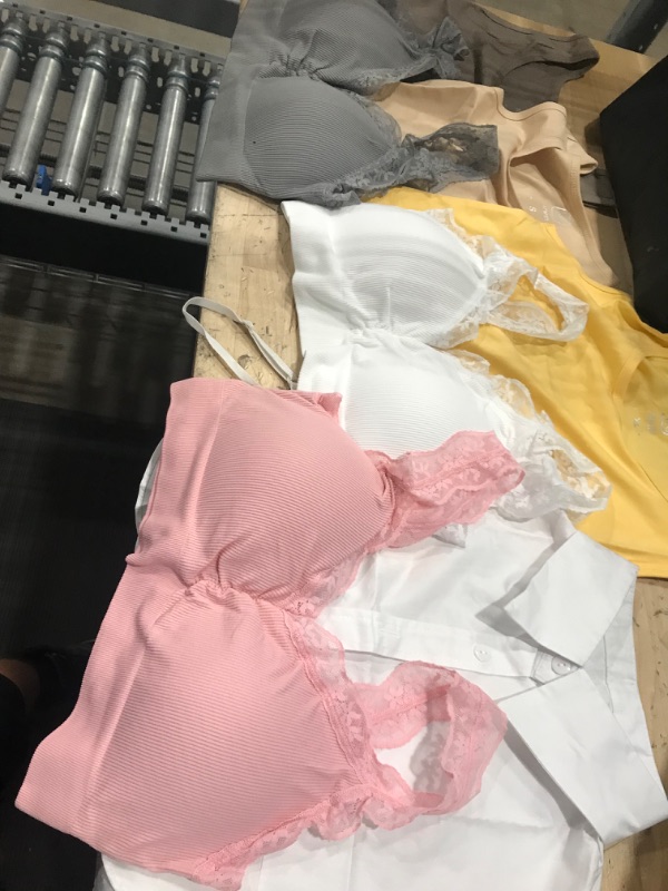 Photo 1 of ***Bundle of women's crop-tops / undergarments - 7 items 