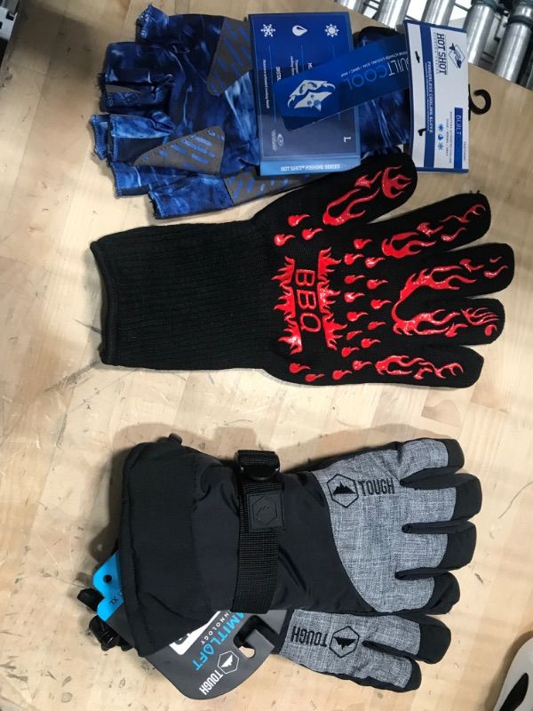 Photo 1 of ***Bundle of gloves- 3 pairs - Small/Large 