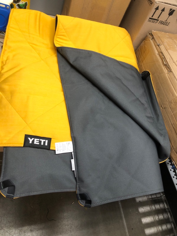 Photo 2 of **MISSING TRAVEL BAG***
YETI Lowlands Blanket, Multi-Use Blanket with Travel Bag, Alpine Yellow