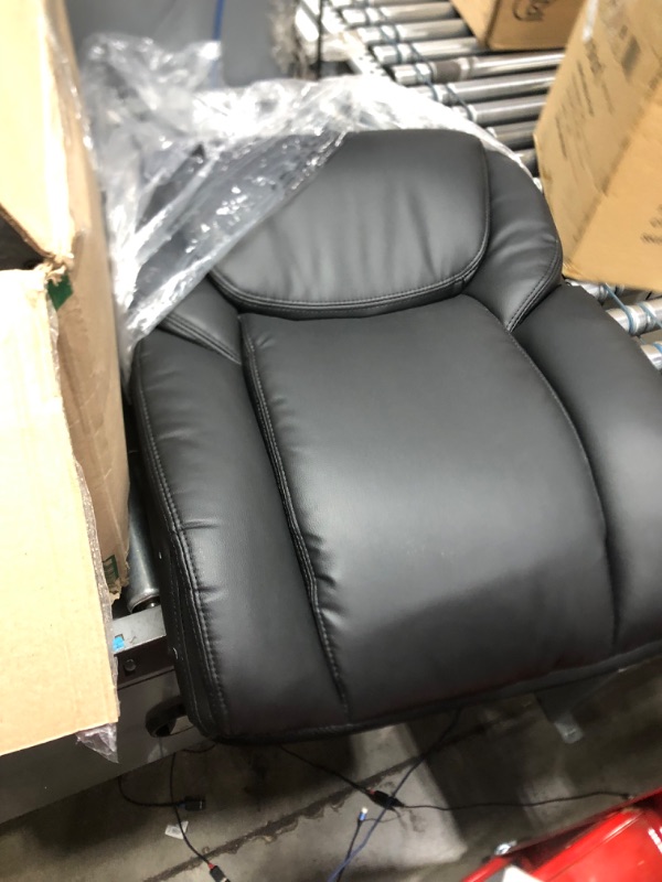 Photo 2 of Black Faux leather office chair - Black