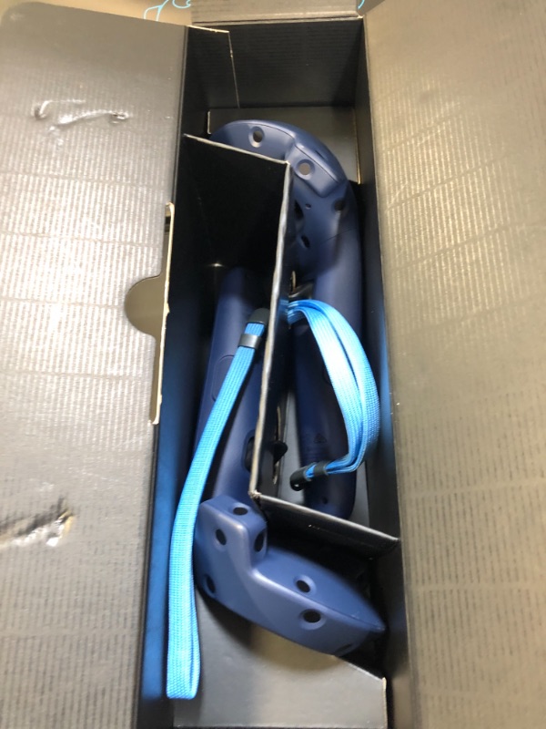 Photo 10 of VIVE Pro 2 Full Kit - Bundle