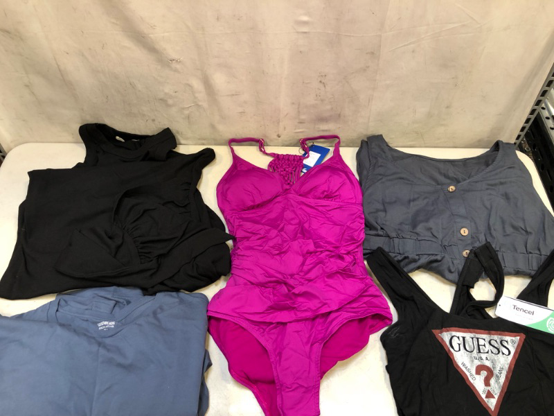 Photo 1 of 5PC LOT, NEW/USED MISC CLOTHING ITEMS, SOLD AS IS