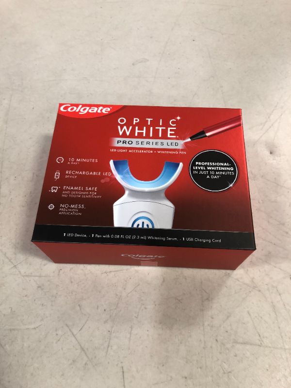 Photo 4 of Colgate Optic White Pro Series Whitening Kit, Teeth Whitening Pen and LED Tray, Professional-Level Whitening Set, Rechargeable - EXP 0/2023 -
