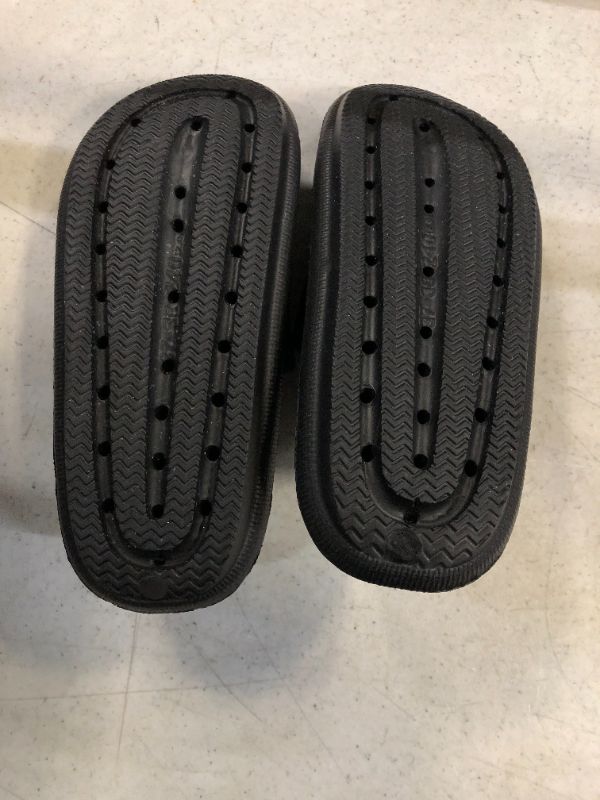 Photo 1 of BRONAX Cloud Slippers for Women and Men | Pillow Slippers Bathroom Sandals | Extremely Comfy | Cushioned Thick Sole - ITEM IS DIRTY - 6-7 Women/4.5-5.5 Men -