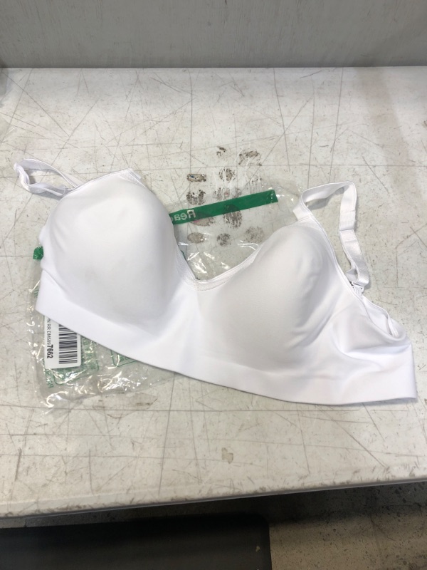 Photo 1 of Hanes women bra size 2XL