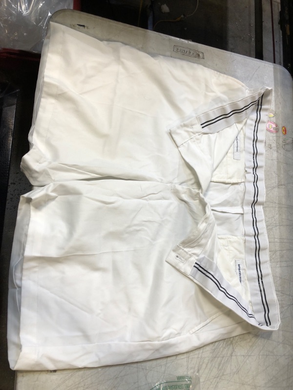 Photo 1 of AMAZON ESSENTIALS SIZE 40 WHITE MENS SHORTS ** SLIGHTLY WORN 