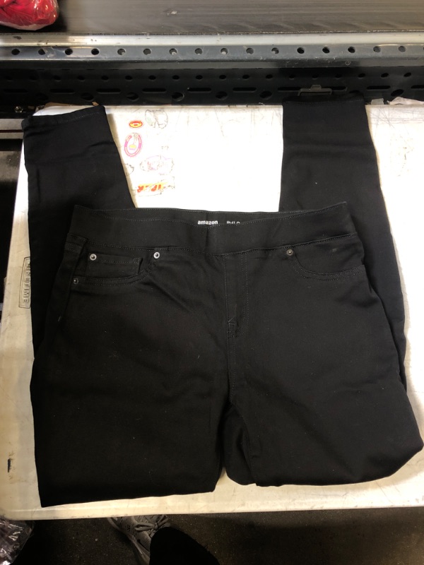 Photo 1 of AMAZON ESSENTIALS 12 REGULAR PULL ON JEGGING BLACK 