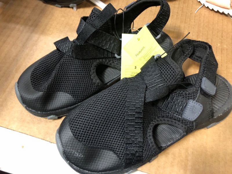 Photo 2 of size  4 ---Boys' Justice Sandals - All in Motion Black 
