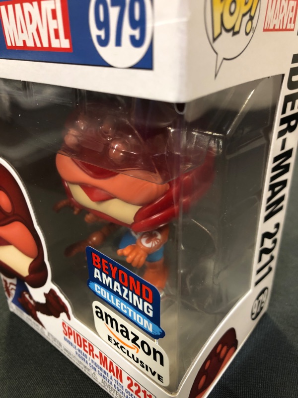 Photo 2 of Funko Pop! Marvel: Beyond Amazing - Spider-Man 2211 Vinyl Figure, Amazon Exclusive