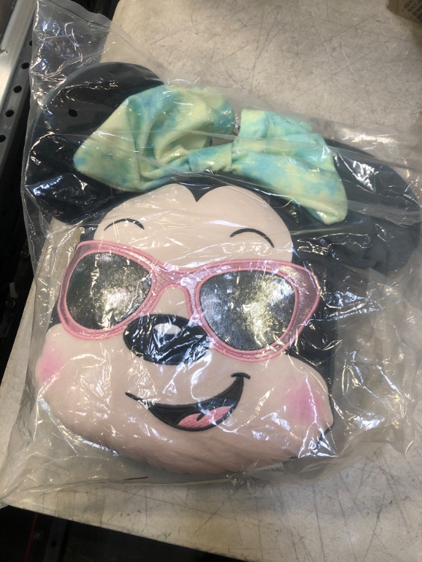 Photo 2 of Disney Street Beach 13.5-Inch Character Head Plush Minnie Mouse, Officially Licensed Kids Toys for Ages 2 Up, Gifts and Presents, Amazon Exclusive