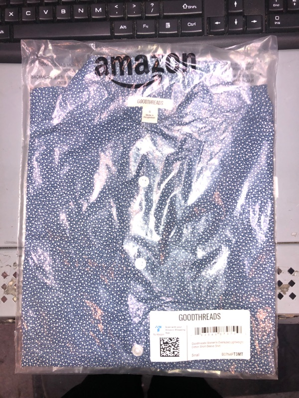 Photo 2 of Amazon Brand - Goodthreads Women's Oversized Lightweight Cotton Short-Sleeve Shirt Small Indigo, Textured