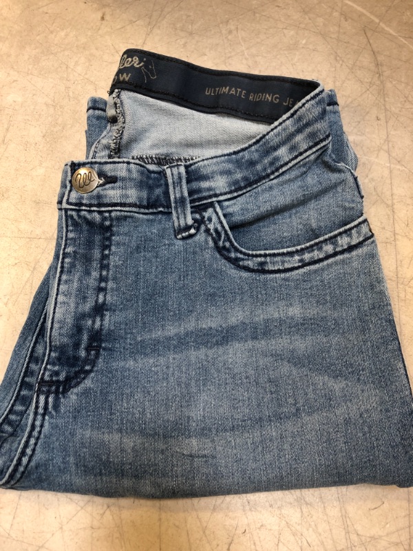 Photo 2 of womens bootleg blue jeans size unkown
