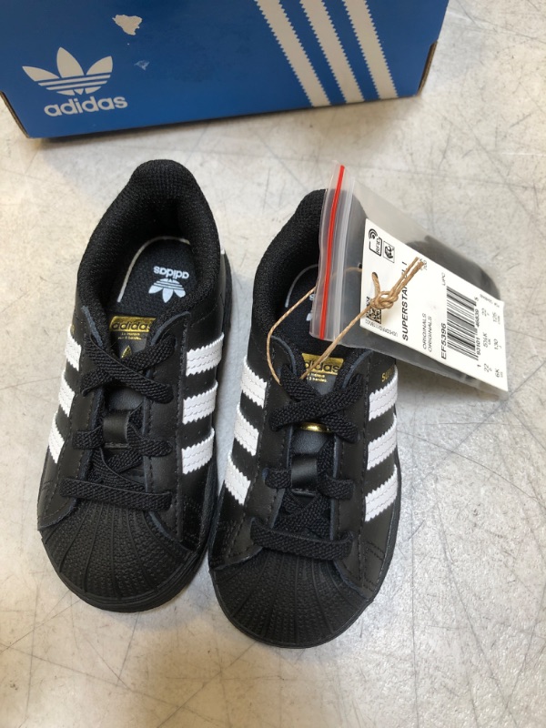 Photo 3 of adidas Originals Unisex-Child Superstar Running Shoe Toddler (1-4 Years) 6 Toddler Black/White/Black