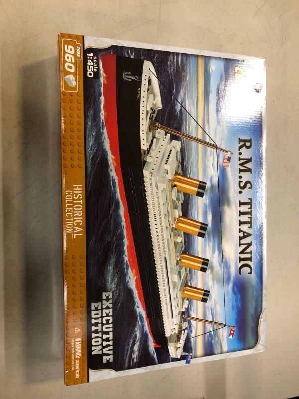 Photo 1 of COBI Historical Collection R.M.S. Titanic Executive Edition Including 960 Bricks to 1:450 Scale - Easy to Follow Instructions- Faithful Reproduction of The Famous Maritime Disaster Ship