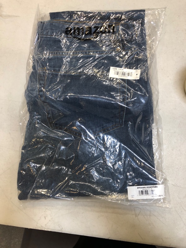 Photo 1 of Amazon Essentials Men's Athletic-Fit Stretch Jean 32W x 32L Vintage Wash