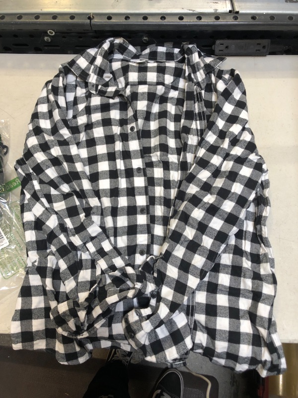 Photo 1 of Black and White Long Sleeve Cotton Flannel L