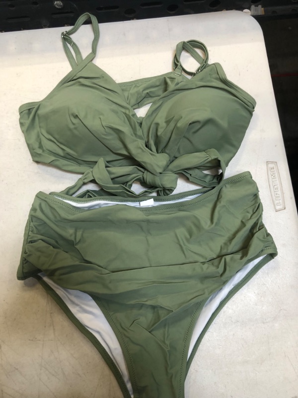 Photo 1 of Green 2 Piece Swimsuit Set L