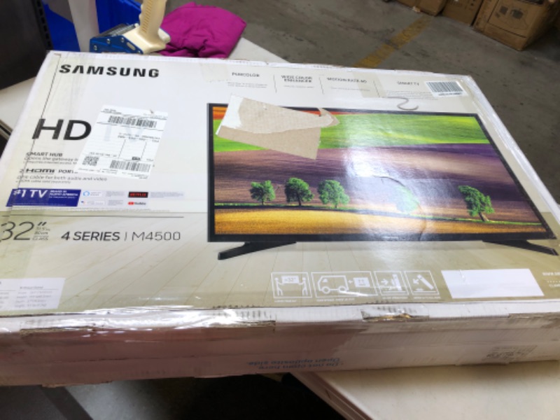 Photo 4 of SAMSUNG 32-inch Class LED Smart FHD TV 720P (UN32M4500BFXZA)