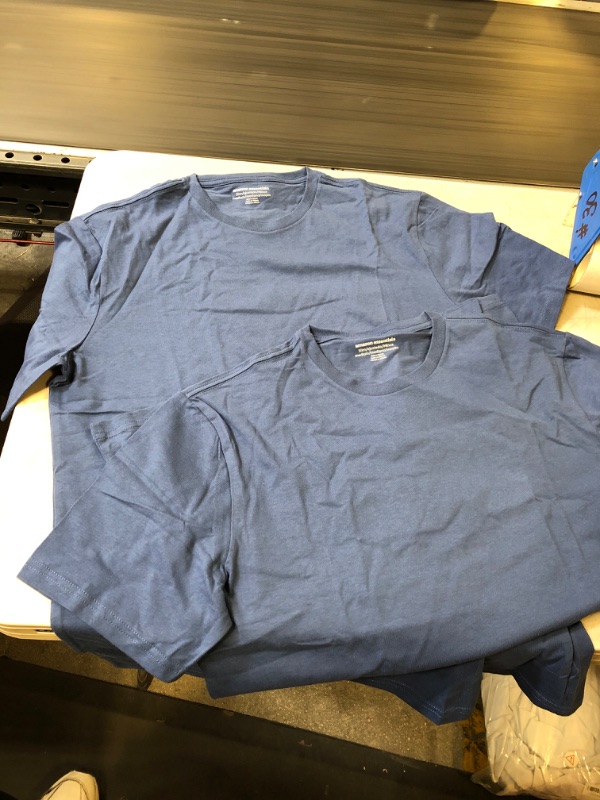 Photo 1 of AMAZON ESSENTIALS 2 PCK T SHIRTS BLUE MEDIUM