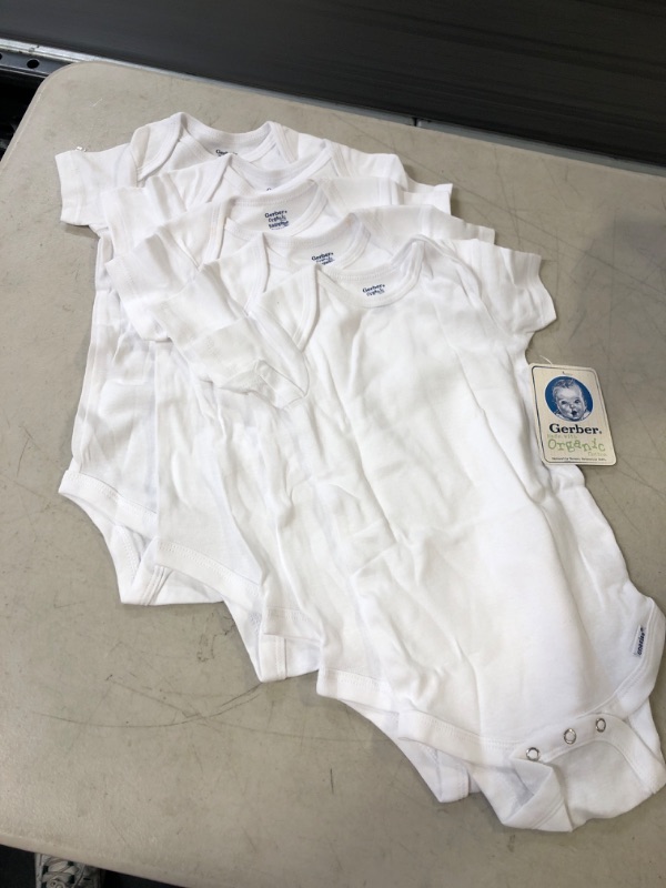 Photo 2 of Gerber unisex-baby 5-pack Solid Onesies Bodysuits
6-9MONTHS