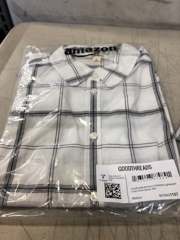 Photo 2 of Amazon Brand - Goodthreads Women's Oversized Lightweight Cotton Short-Sleeve Shirt Medium White, Windowpane