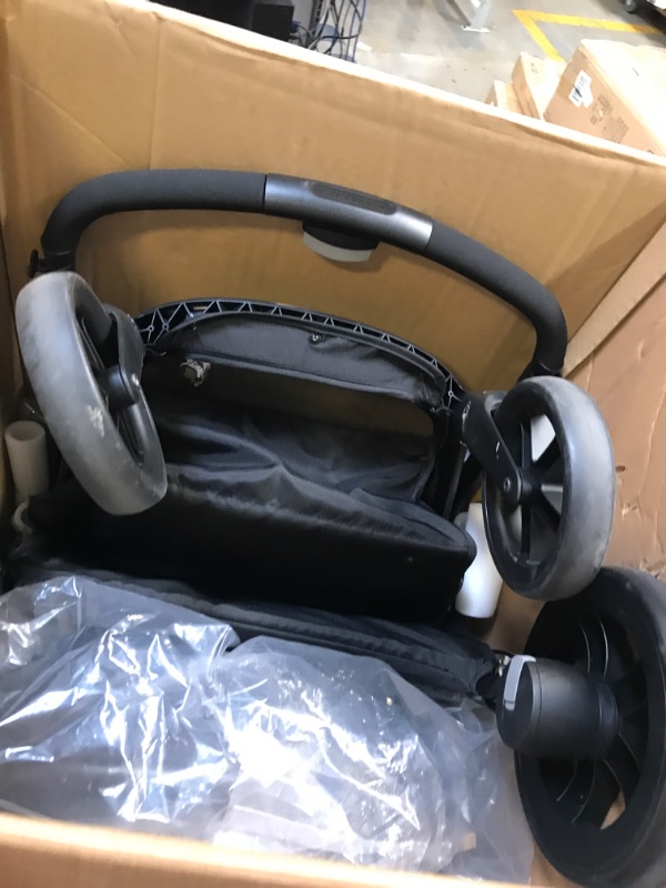 Photo 1 of Maxi-Cosi Zelia² 5 in 1 Modular Travel System, Northern Grey
