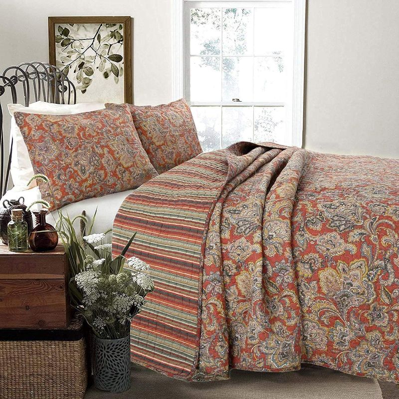 Photo 1 of 3-Piece Quilt Bedding Set