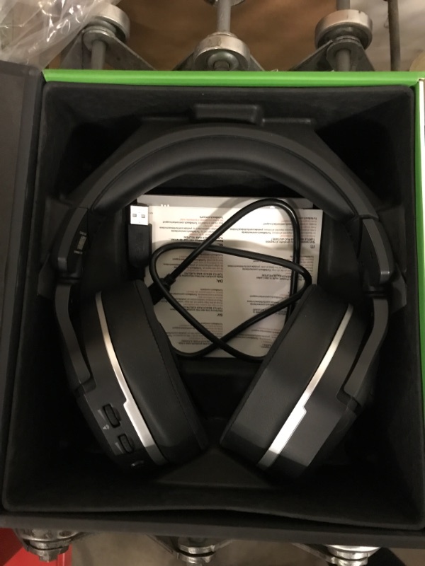 Photo 3 of Turtle Beach Stealth 700 Gen 2 MAX Multiplatform Amplified Wireless Gaming Headset for Xbox Series X|S, Xbox One, PS5, PS4, Windows 10 & 11 PCs, Nintendo Switch - Bluetooth, 50mm Speakers - Black Multiplatform Stealth 700 MAX Black **MISSING CORDS** 