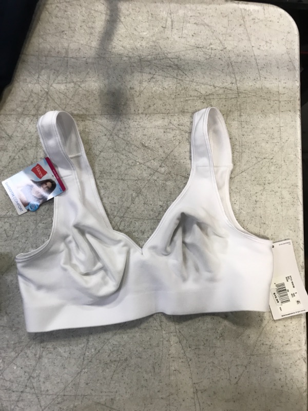 Photo 2 of Hanes Women's Full Coverage SmoothTec Band Unlined Wireless Bra G796 - White S