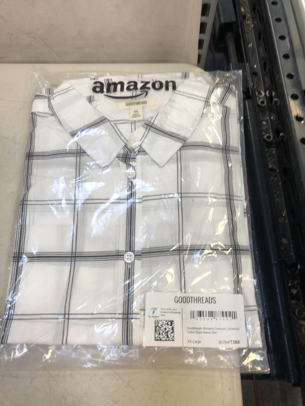 Photo 2 of Amazon Brand - Goodthreads Women's Oversized Lightweight Cotton Short-Sleeve Shirt XX-Large White, Windowpane