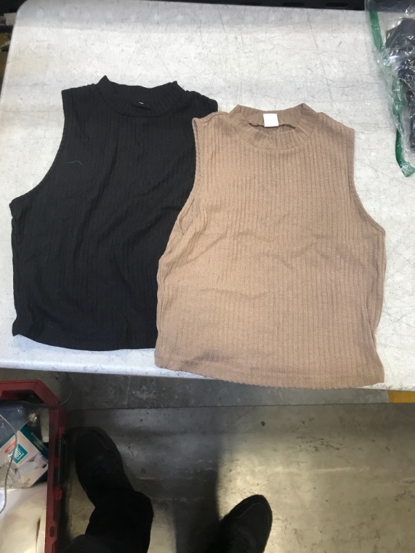 Photo 1 of 2 PACK CROP TOPS