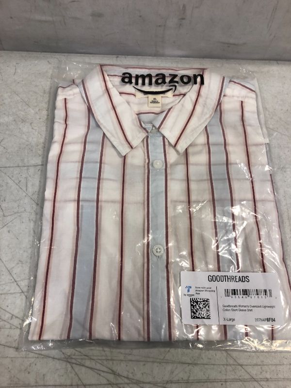 Photo 2 of Amazon Brand - Goodthreads Women's Oversized Lightweight Cotton Short-Sleeve Shirt   XL
