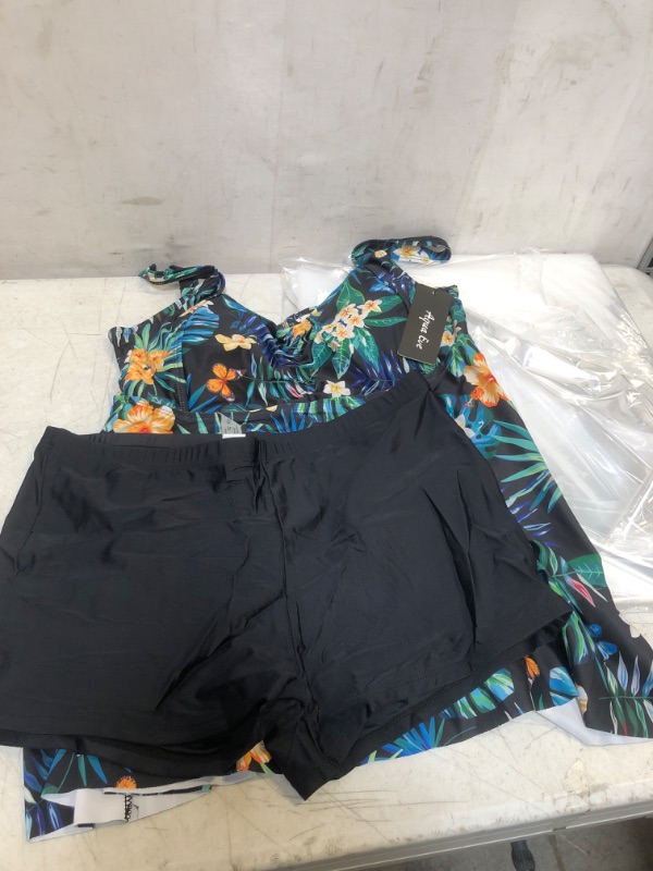 Photo 2 of Aqua Eve Plus Size Tankini Women 2 Pieces Swimsuits with Shorts Flowy Bathing Suits SIZE XL Floral Leaf