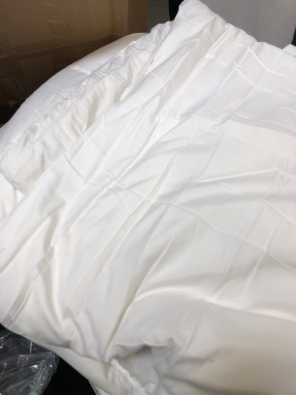 Photo 2 of  White Comforter, SIZE  Queen