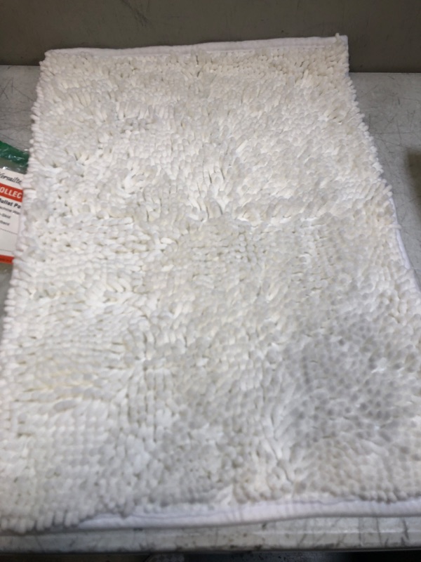 Photo 1 of 17"X24" WHITE SHAG RUG FOR BATHROOM 