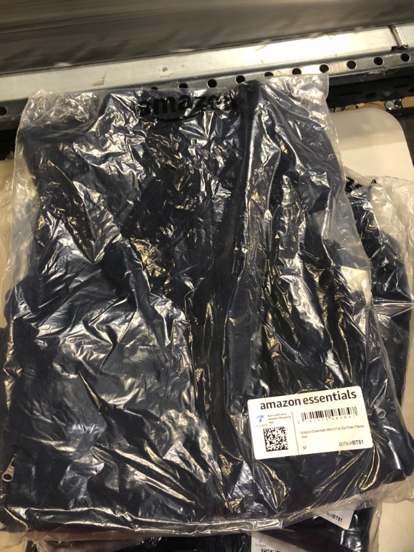 Photo 1 of Amazon Essentials Men's Full-Zip Polar Fleece Vest (Available in Big & Tall) Polyester Navy Medium