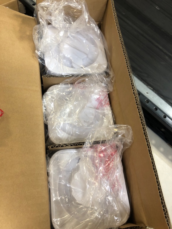 Photo 3 of Amazon Basics 5-Piece Square Airtight Food Storage Containers for Kitchen Pantry Organization, BPA Free Plastic 5-Piece Square Set