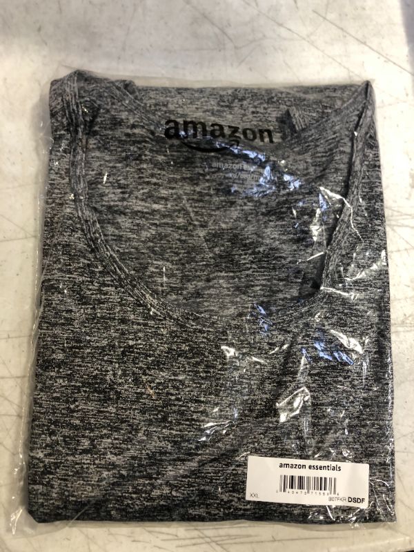 Photo 1 of Amazon Essentials Men's Tech Stretch Tank T-Shirt  XXL
