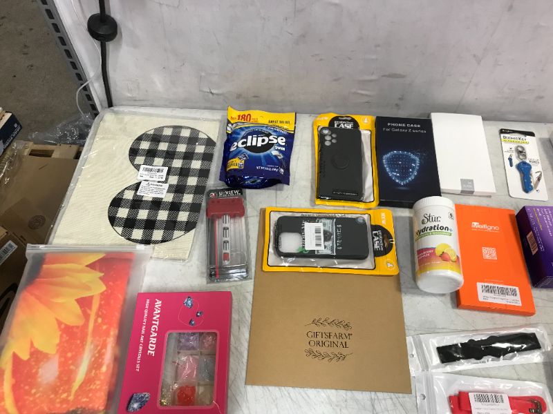 Photo 5 of 44 PCS BOX LOT OF ASSORTED ITEMS - SOLD AS IS 