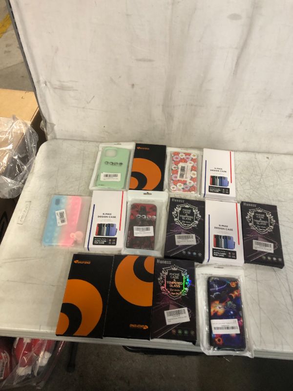 Photo 1 of Miscellaneous phone case bundle, various models and styles 