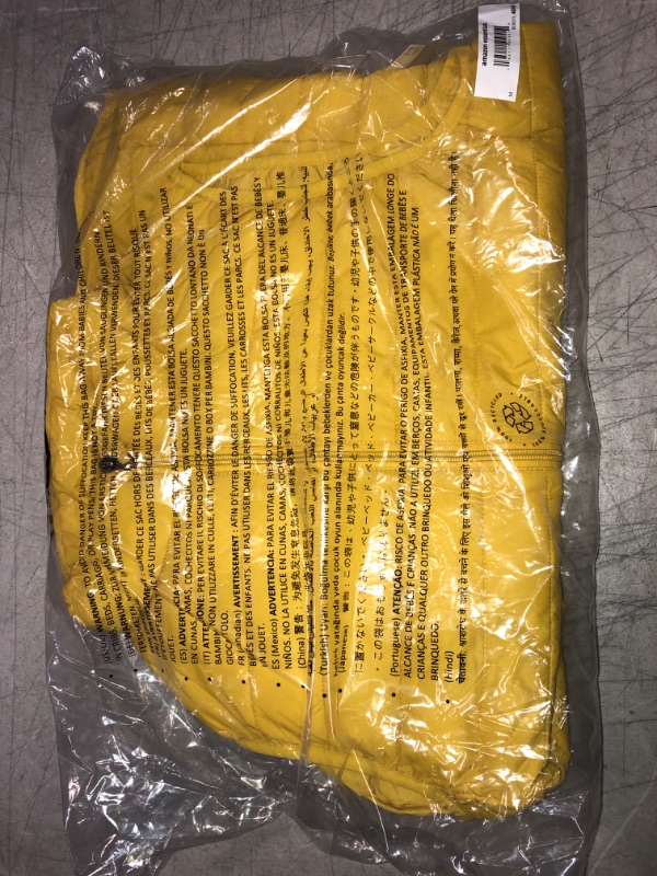 Photo 1 of Amazon Essentials Men's Lightweight Water-Resistant Packable Puffer Vest Medium Yellow