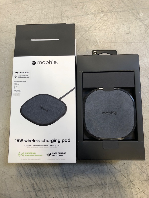 Photo 3 of mophie 15W Universal Wireless Charge Pad, Qi-Compatible Charger for Samsung Galaxy, Google Pixel, Apple iPhone 11/12/13 (Mini, Pro, and Pro Max), iPhone XR/XS/SE, iPhone 8 (Black)