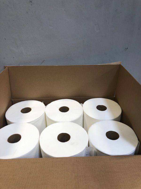 Photo 3 of AmazonCommercial 1-Ply White Ultra Plus Hard Roll Paper Towels (SOFI-009)|Bulk for Business |Non-perforated |Compatible with Universal Hardwound Dispensers|FSC Certified |600 feet per Roll (12 Rolls) 12 Count (Pack of 1) Ultra 600' per Roll