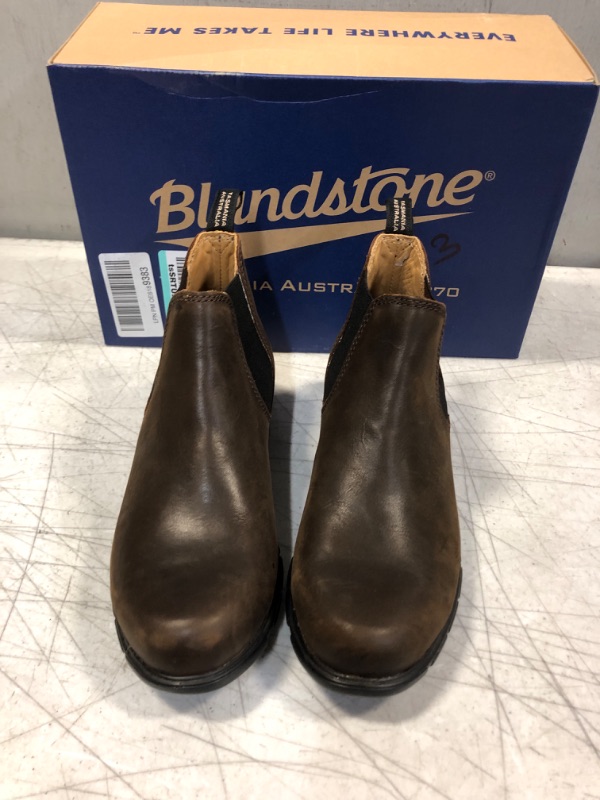 Photo 3 of Blundstone Women's Bl1970 Ankle Chelsea Boot Size 5.5