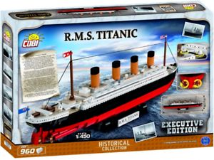 Photo 2 of COBI Historical Collection R.M.S. Titanic Executive Edition Including 960 Bricks to 1:450 Scale - Easy to Follow Instructions- Faithful Reproduction of The Famous Maritime Disaster Ship